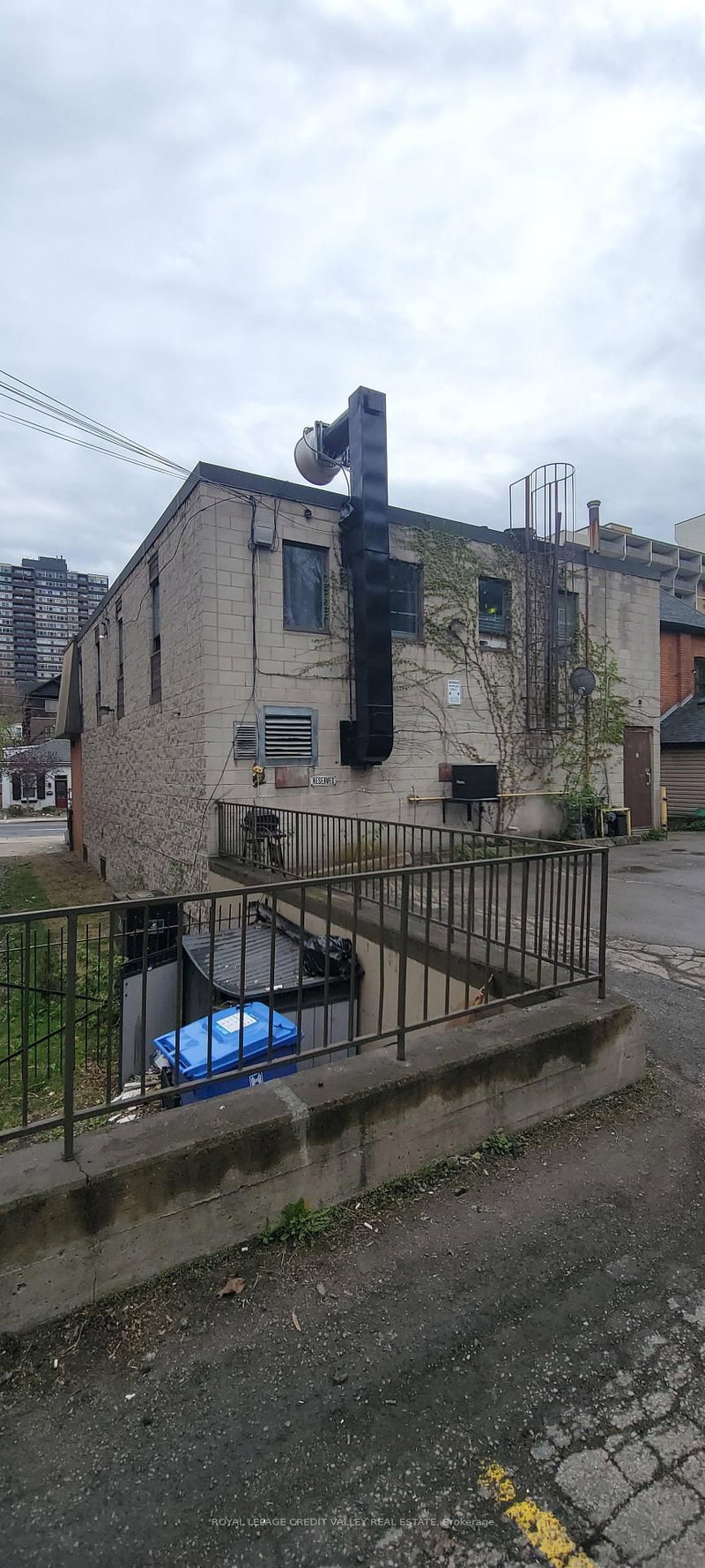 132 Queen St S, Hamilton, L8P 3S2 | Image 2