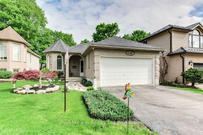 25 Pembers Pass, Woodstock - South