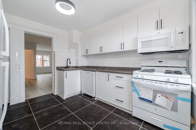 463 Dunsmure Road