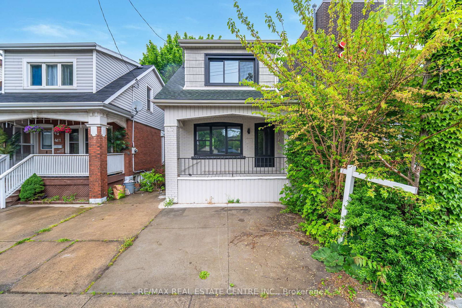 Detached House for sale at 463 Dunsmure Road, Hamilton, Crown Point, L8L 1X4 - MLS: X12149094