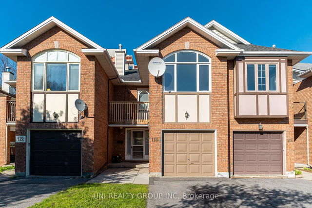 114 THORNBURY Crescent