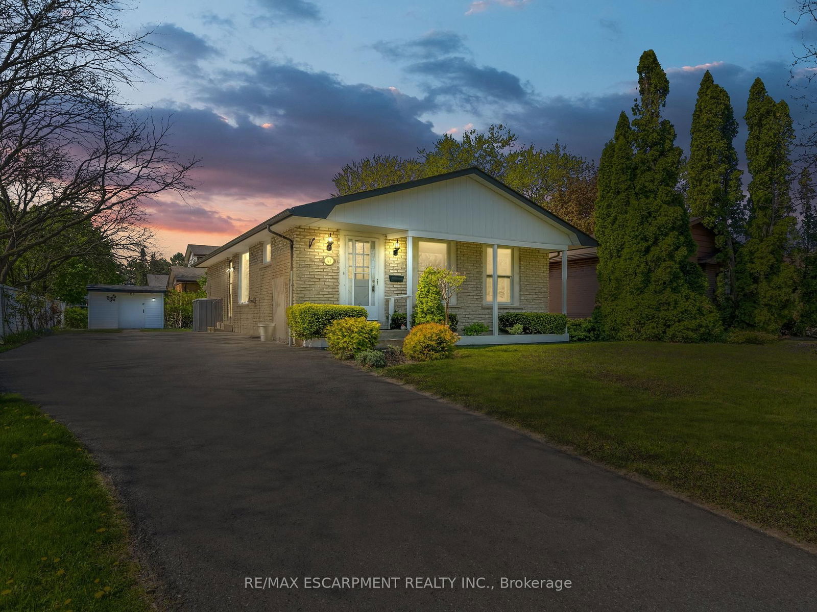 Detached House for sale at 47 Lafayette Drive, St. Catharines, Lakeport, L2N 6C1 - MLS: X12149116