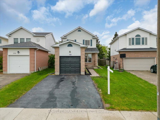 102 Northmanor Crescent