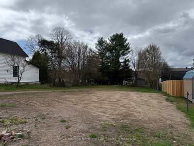 555 Main St, Powassan - Powassan