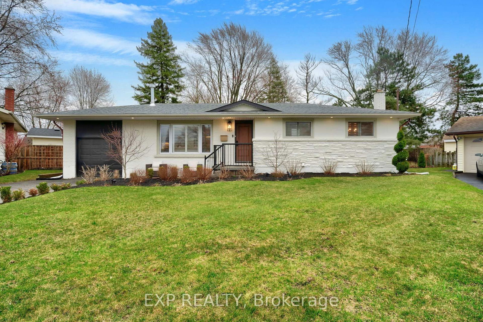 Detached House for sale at 4652 Queensway Gdns, Niagara Falls, Morrison, L2E 6R3 - MLS: X12149150
