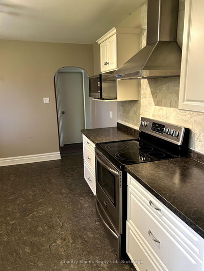 647 Eugenie St, Saugeen Shores -  image-0-3