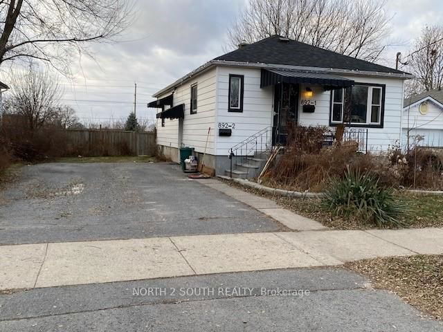 Lower - 892 Victoria Street