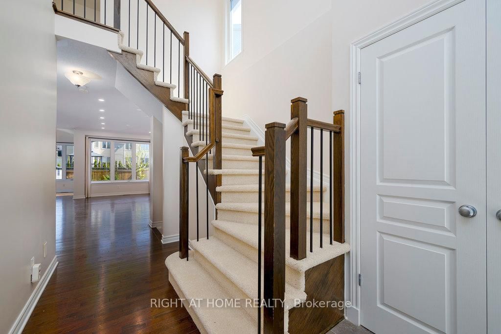 Detached House for sale at 218 Keyrock Drive, Kanata, Kanata Lakes/Heritage Hills, K2T 0B4 - MLS: X12149573