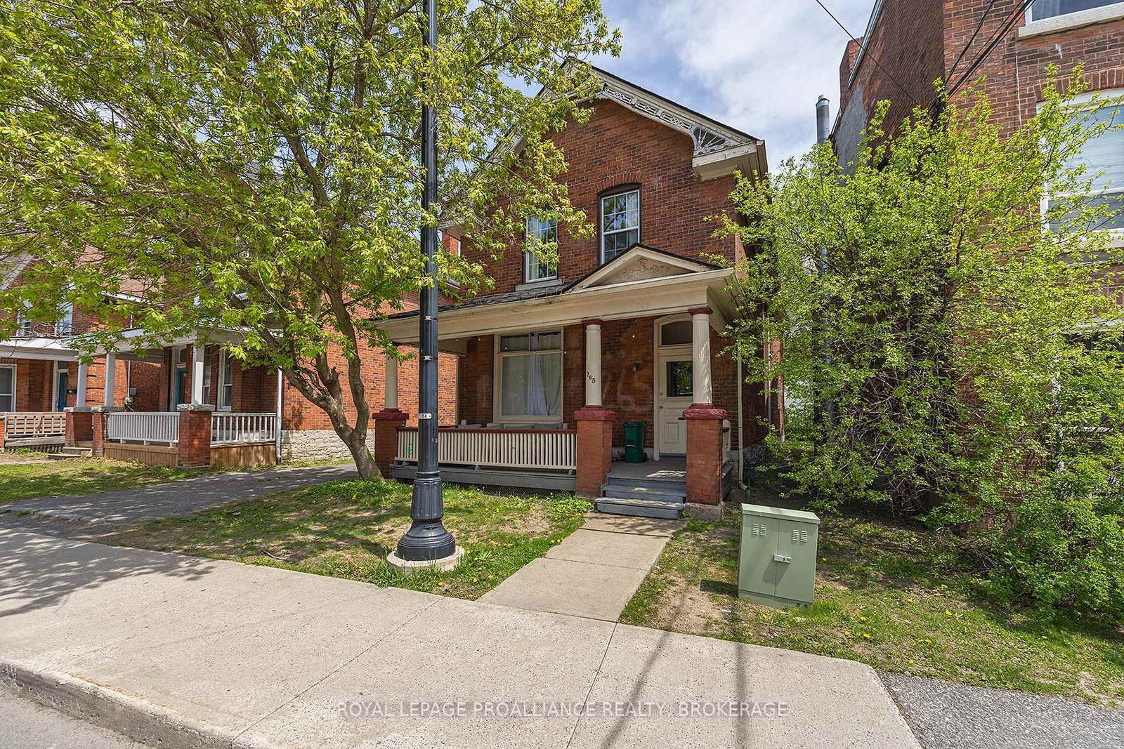 Detached House for sale at 265 University Avenue, Kingston, Central City East, K7L 3R1 - MLS: X12149655