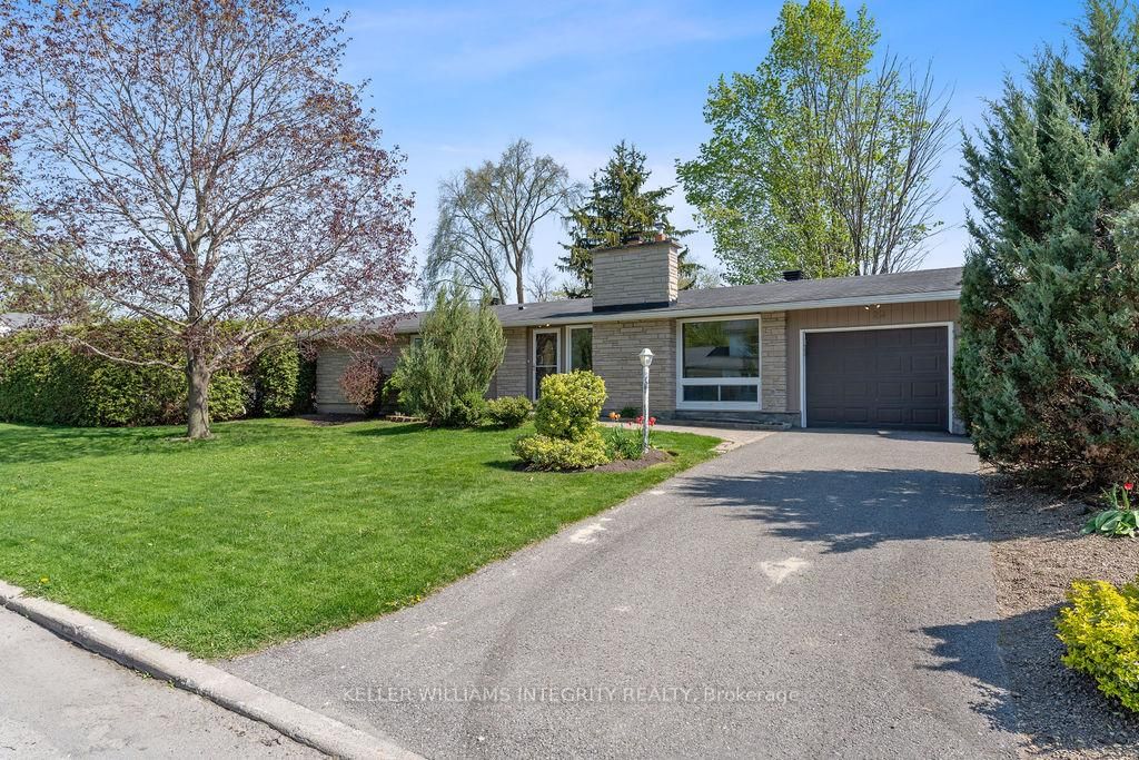 Detached House for sale at 24 Brian Crescent, Ottawa, Bruce Farm/Graham Park/Qualicum/Bellands, K2H 6X3 - MLS: X12149672