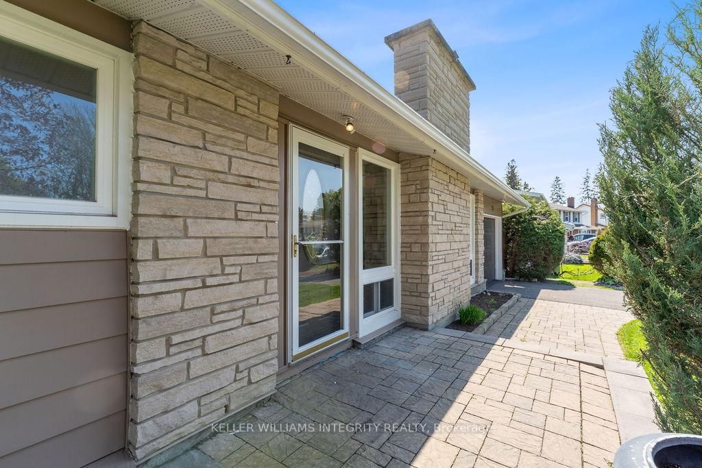 Detached House for sale at 24 Brian Crescent, Ottawa, Bruce Farm/Graham Park/Qualicum/Bellands, K2H 6X3 - MLS: X12149672