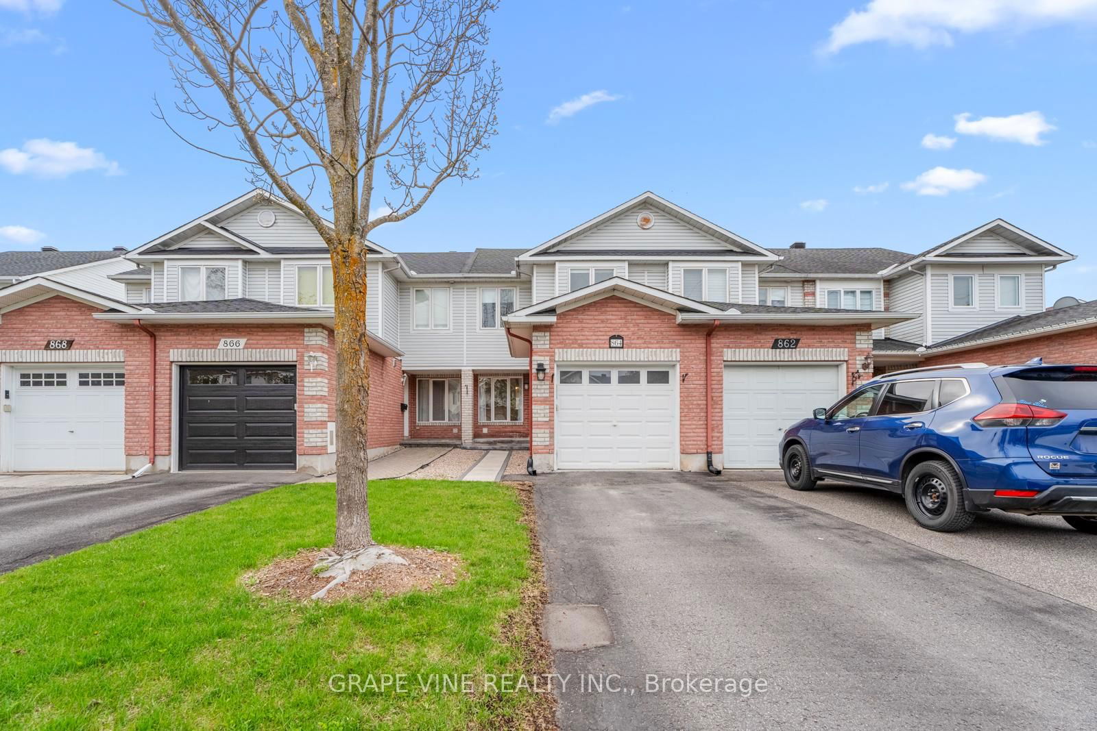Townhouse for sale at 864 Nesting Way, Ottawa, Fallingbrook/Gardenway South, K4A 3X3 - MLS: X12149691