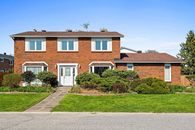 16 Denewood Crescent