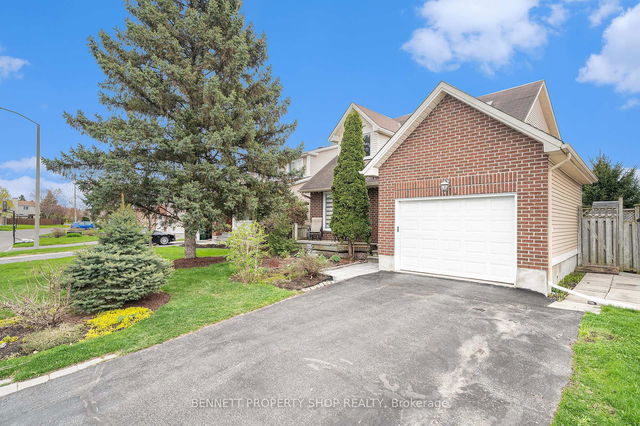 437 Rougemount Crescent