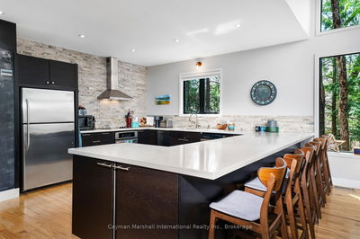 27 Island Tobins R60 Island, Muskoka Lakes -  image-0-2