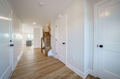 27 Postma Cres, North Middlesex - Alisa Craig image-0-3