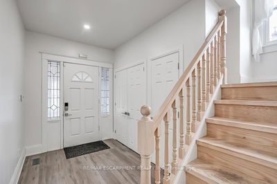 Unit Main — 38 Ashford Blvd, Hamilton - Blakeley image-0-4