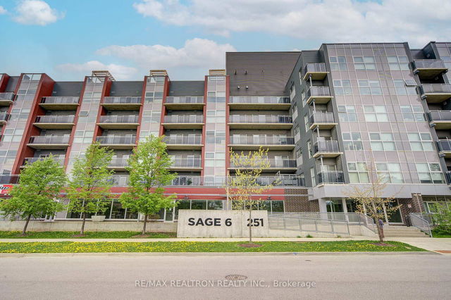 519 - 251 Hemlock Street