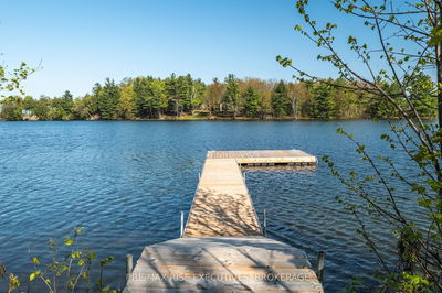1022 Briscoe Bay Lane, Battersea - Frontenac South image-0-2