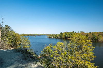 1022 Briscoe Bay Lane, Battersea - Frontenac South image-0-3