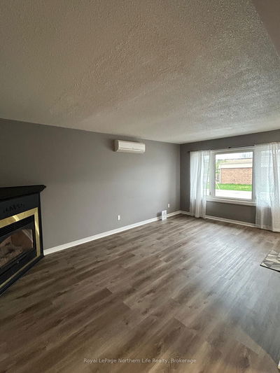 155 King St, North Bay - Central image-0-2