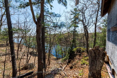 1075 Heintzman Gate • Gravenhurst, ON photo 7