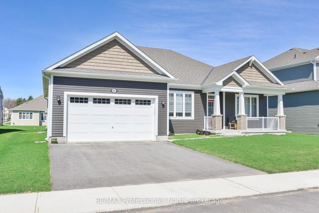 35 Dyer Crescent