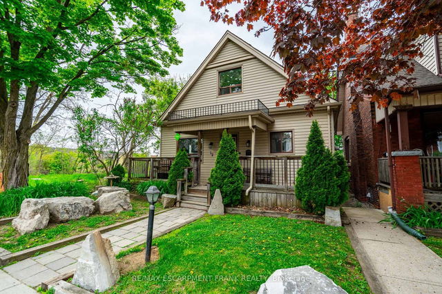 12 Rossmore Avenue