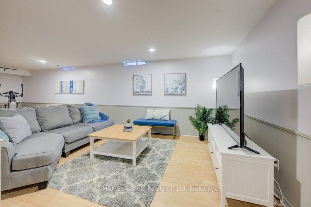Listing Image 37