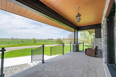 231 Finnerty Road — photo 6