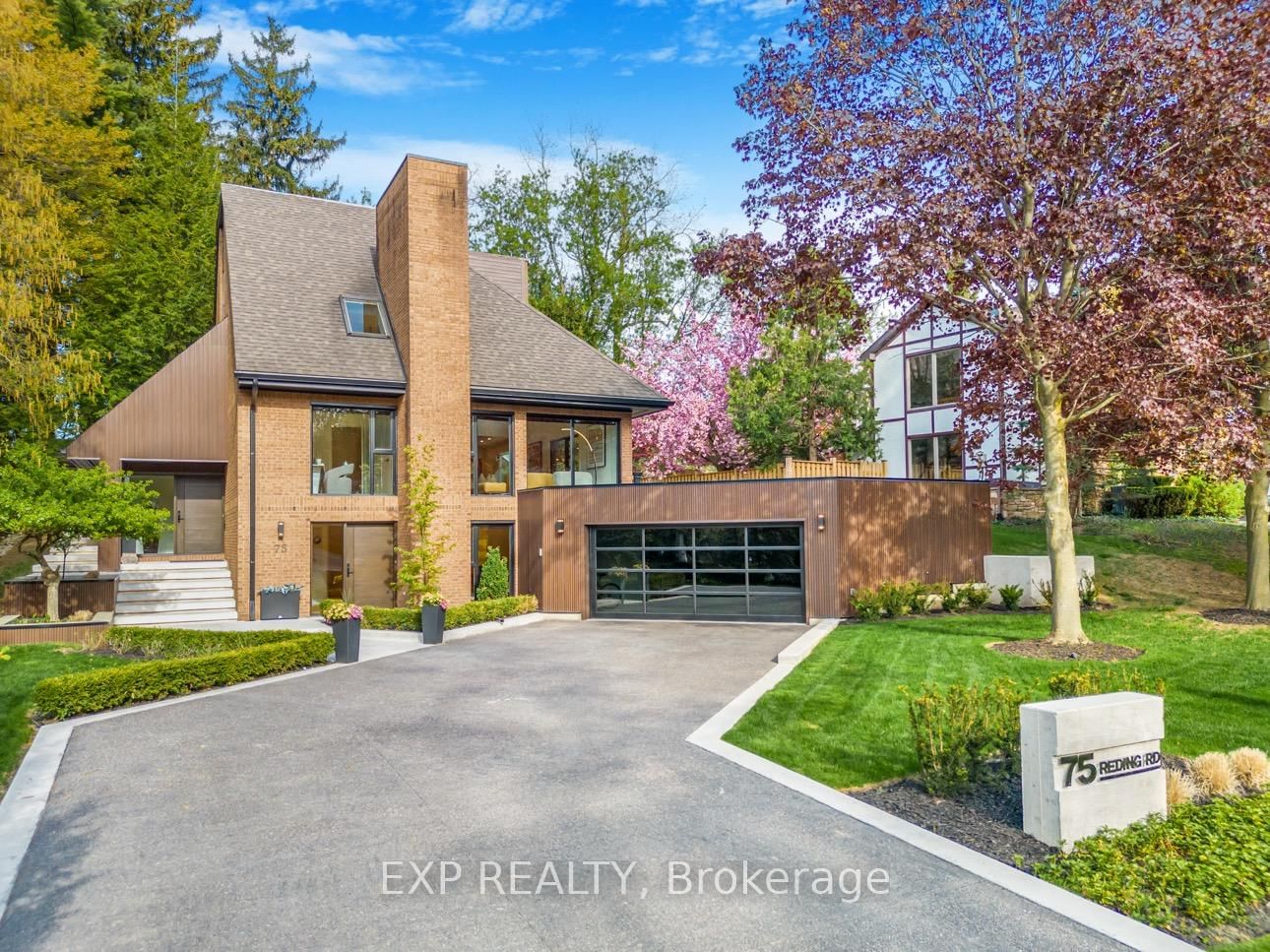 Detached House for sale at 75 Reding Road, Hamilton, Ancaster, L9G 1M9 - MLS: X12150508