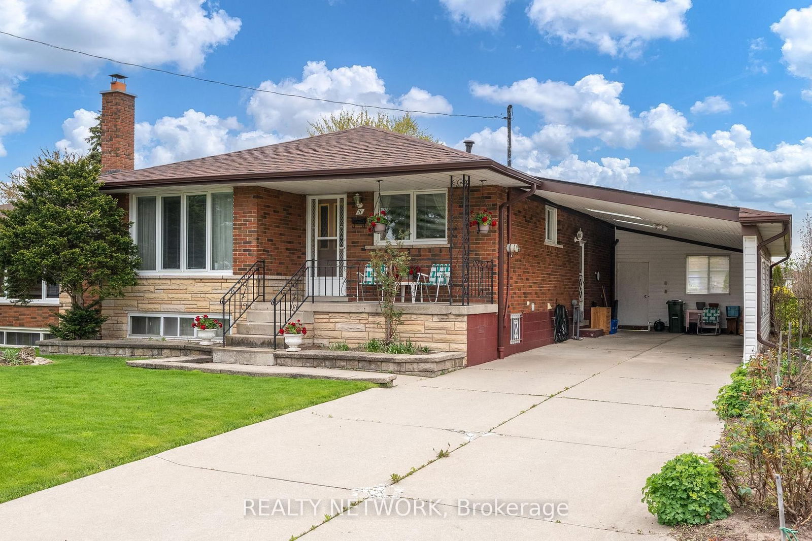 Detached House for sale at 71 Lilacside Drive, Hamilton, Thorner, L8V 2L5 - MLS: X12150550
