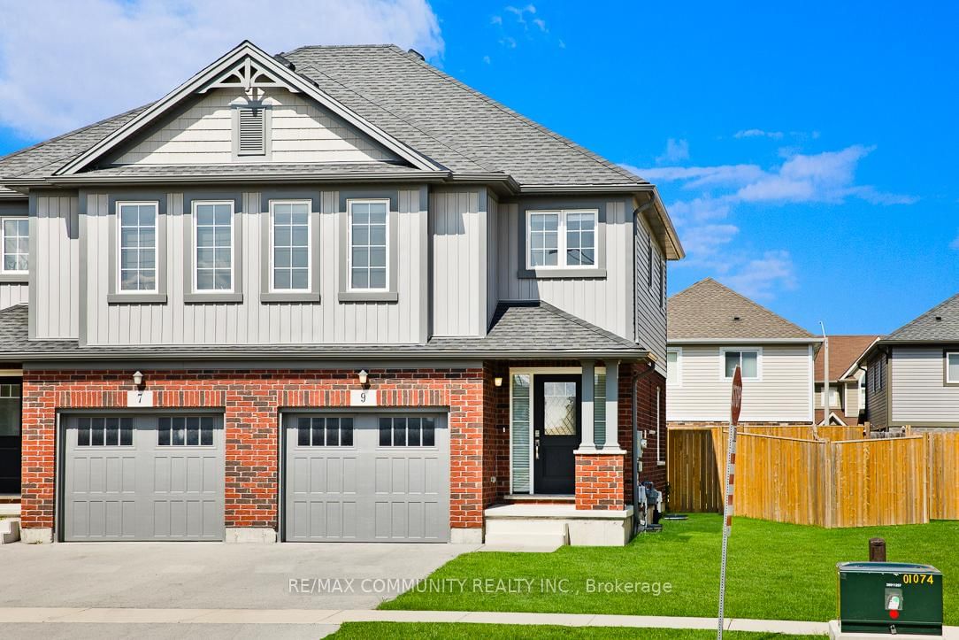 Semi-Detached House for sale at 9 Hawthorn Avenue, Thorold, Confederation Heights, L2V 0H9 - MLS: X12150652