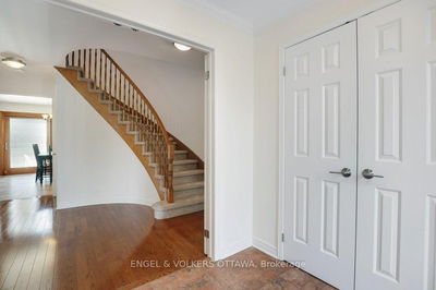 6 Belton Ave, Stittsville - Stittsville (Central) image-0-2