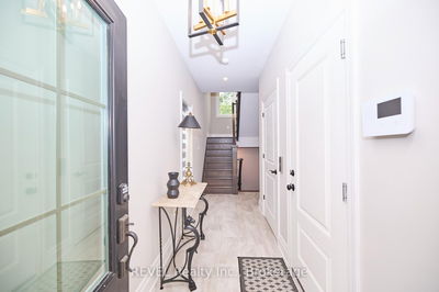 50 Aberdeen Lane, Niagara-on-the-Lake - Town image-0-3