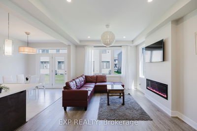 288 Billrian Cres, Stittsville - Stittsville (North) image-0-3