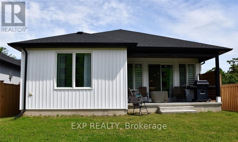207 Essex St, Sarnia, N7T 0C2 | Image 2