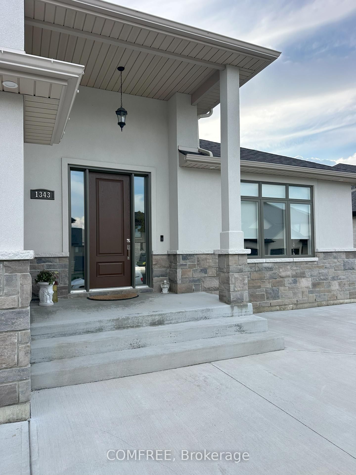 Listing Image 34