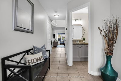 41 Magnolia Cres, Grimsby - Grimsby West image-0-4