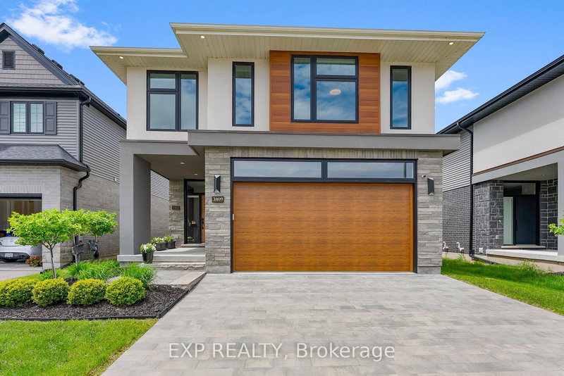 3809 Simpson Lane, Fort Erie, L0S 1S0 | Image 2