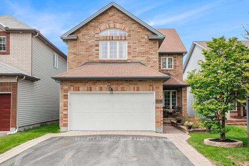 176 Macara Crescent