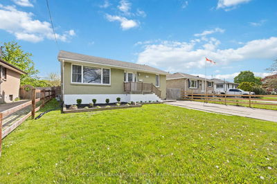 993 Wellington St, Sarnia - Sarnia image-0-2
