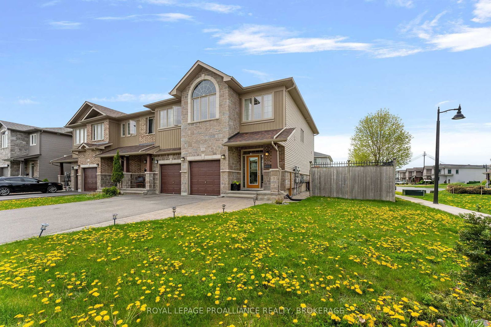 Townhouse for sale at 1569 Davenport Crescent, Kingston, City Northwest, K7P 0K7 - MLS: X12151728