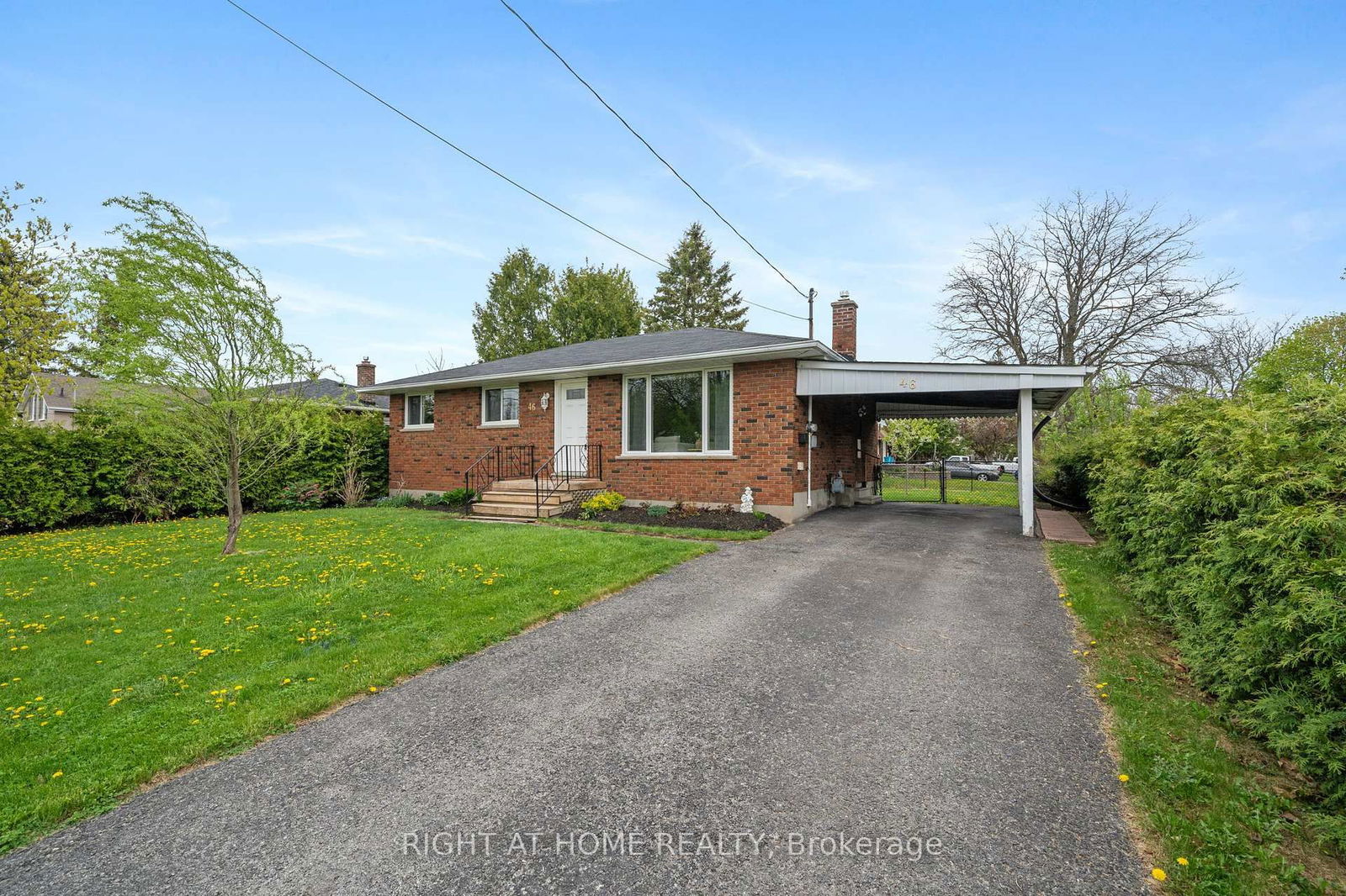 Detached House for sale at 46 St George Street, Kawartha Lakes, Lindsay, K9V 1M7 - MLS: X12151777