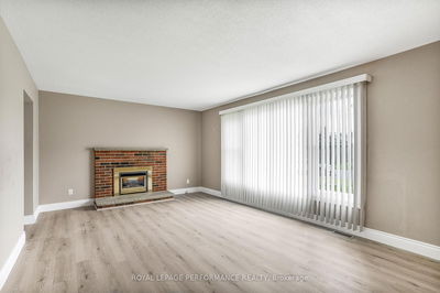 1407 Duford Dr, Orleans - Bilberry Creek/Queenswood Heights image-0-4