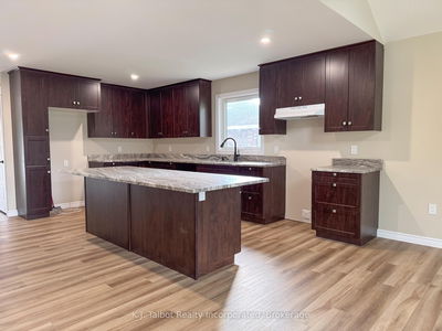 52 Queen St, Huron East - Brussels image-0-3