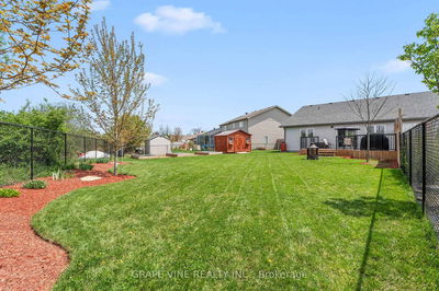 327 Napier Crt, Almonte - Almonte image-0-3