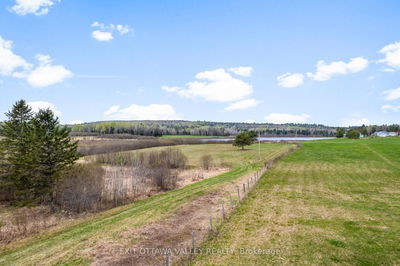 00 Hildebrandt St, Barry's Bay - Madawaska Valley