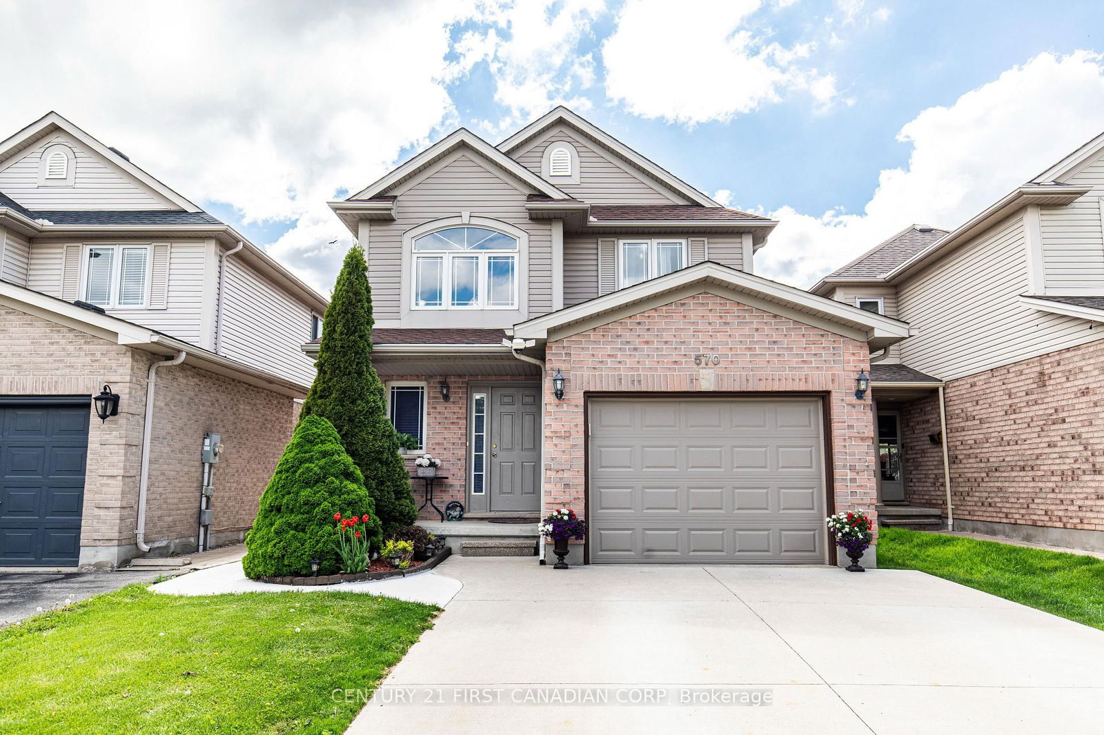 Detached House for sale at 570 Cuthbert Circle, London South, South U, N6M 1K6 - MLS: X12152603
