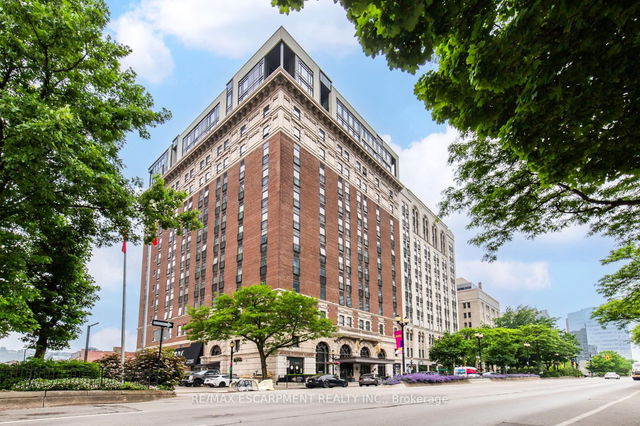 1003 - 112 King Street
